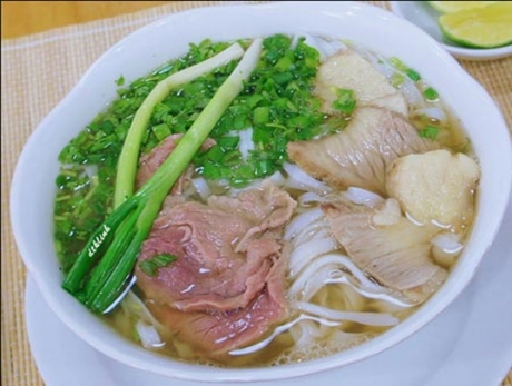 10 món ăn Việt khiến Tây thích và... ghê sợ!