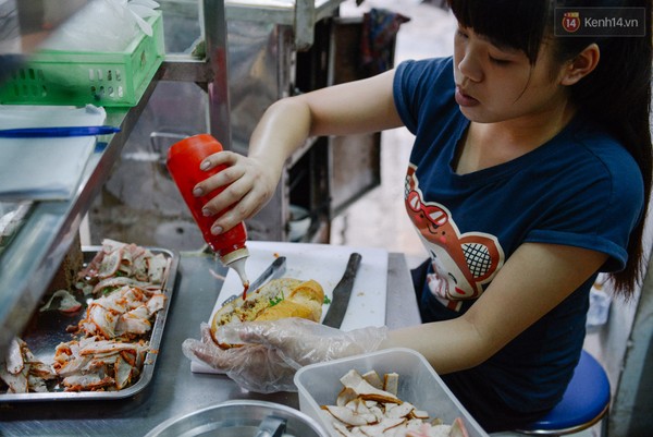 283 an banh mi chuan o 3 tiem ngon nuc tieng pho co ha noi 11