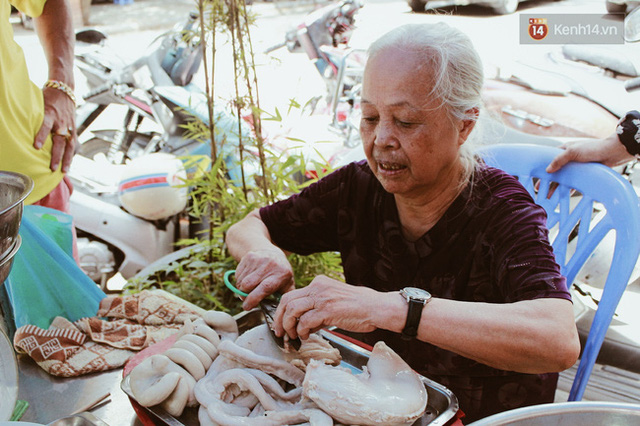 450-9hang-chao-long-trong-ngo-ha-noi-30-nam-van-dat-khach