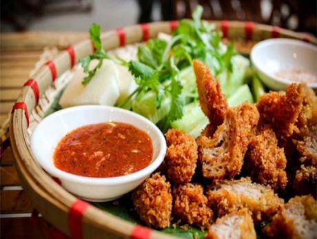 Những ngõ phố ẩm thực thú vị nhất Hà Thành