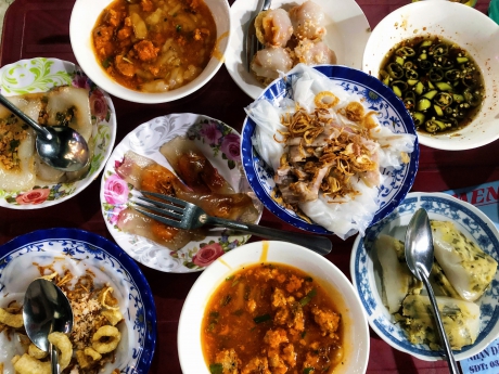 10 món ăn ngon phải thử một lần khi du lịch Huế