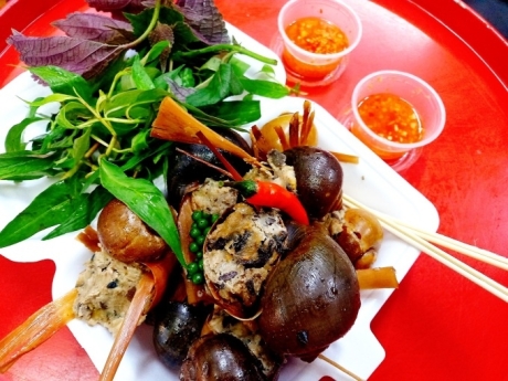 Ốc nhồi thịt kiểu Đà Lạt hút khách ở khu chợ ẩm thực tp HCM