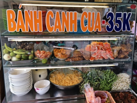 Quán bánh canh cua lạ miệng ở Sài Gòn